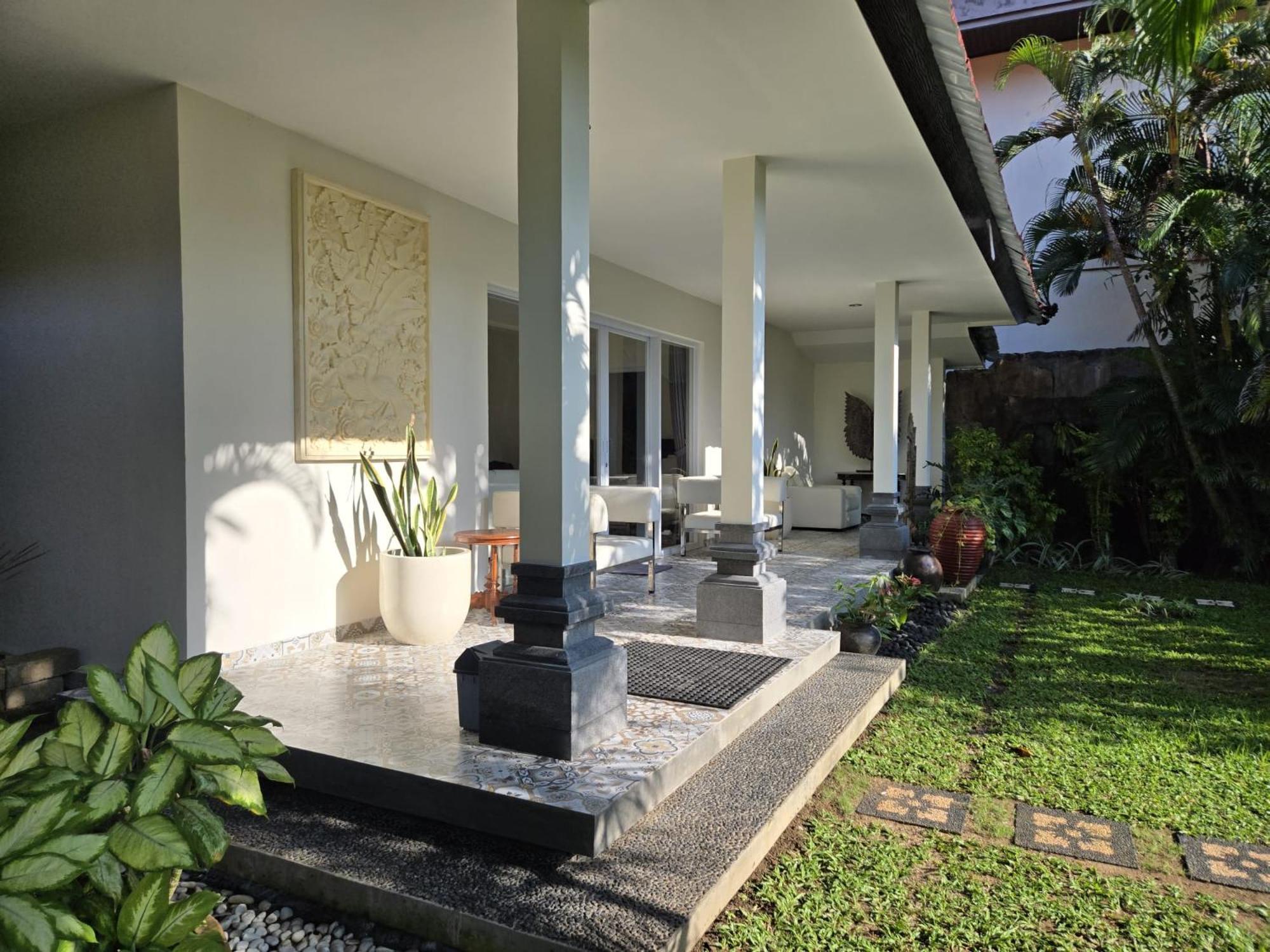Segara Agung Boutique Hotel Санур Экстерьер фото