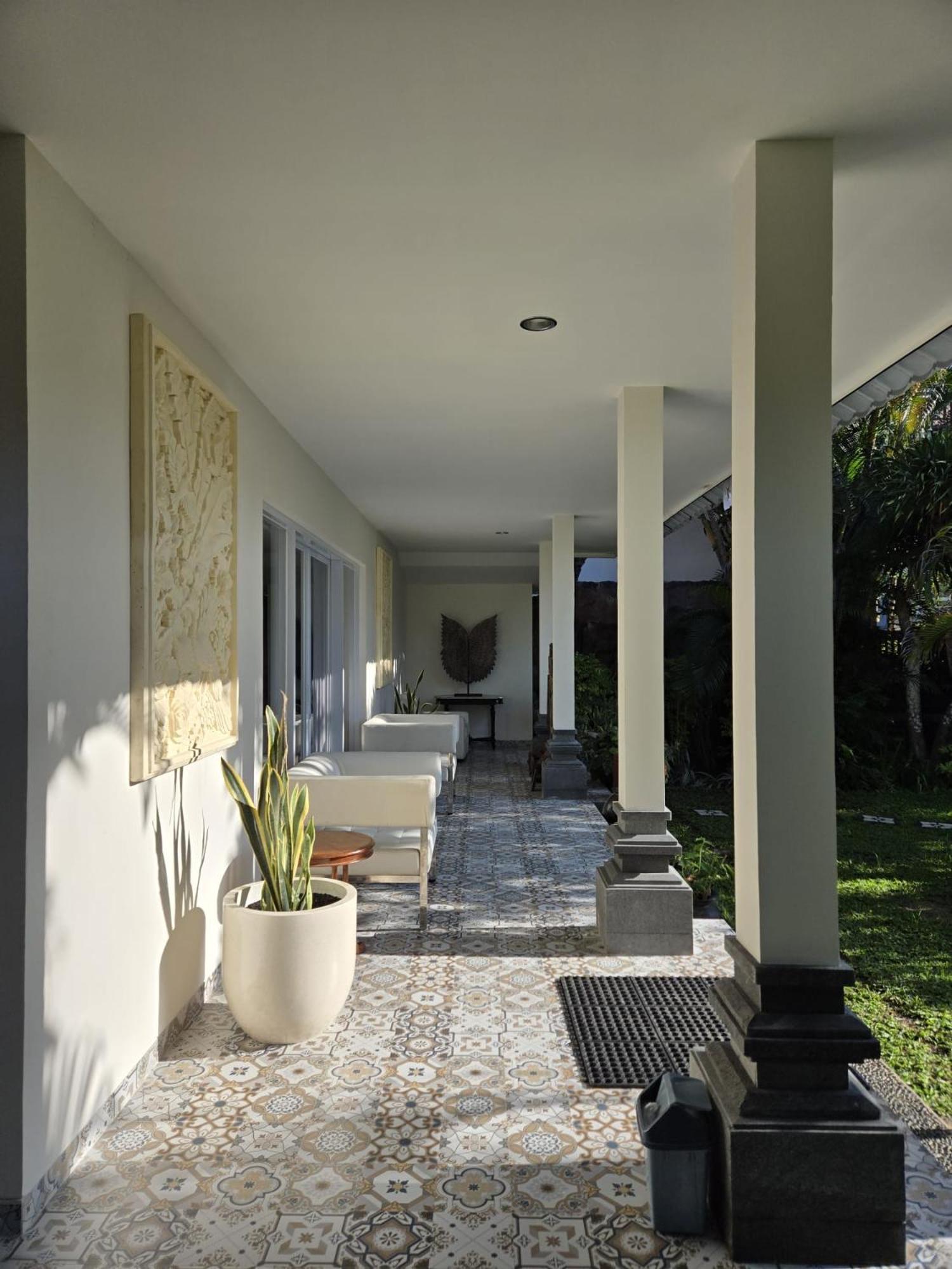 Segara Agung Boutique Hotel Санур Экстерьер фото